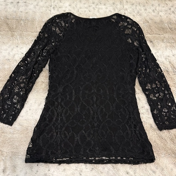 CACHE LACE TOP - Picture 5 of 5